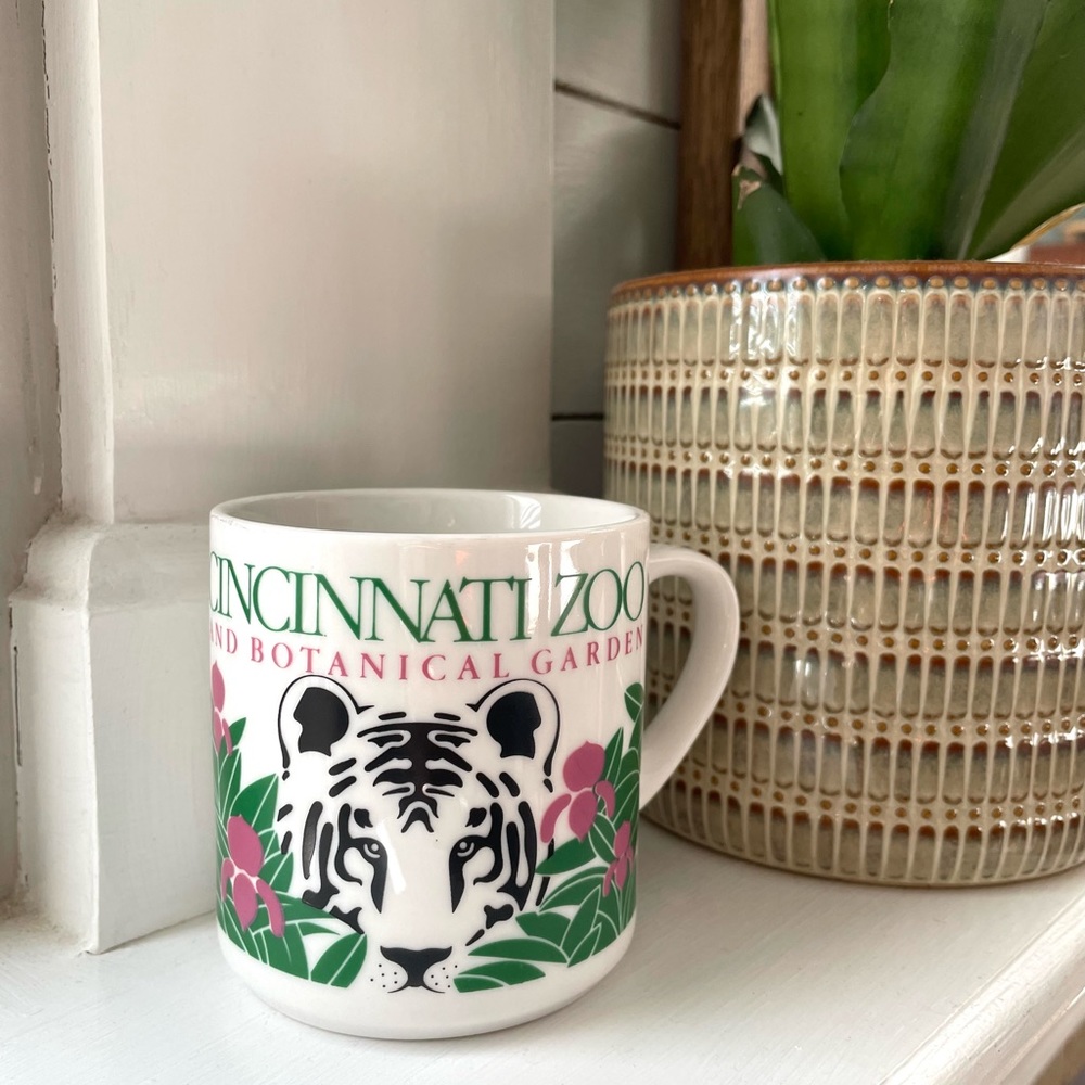 VINTAGE Cincinnati Zoo Tiger Mug